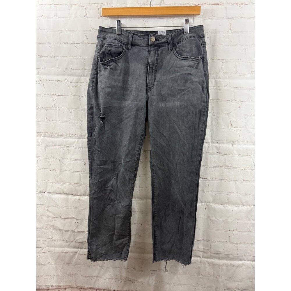 Time and Tru Jeans Womens Size 12 Black Faded Cropped Acid Wash Raw Hem Grungy